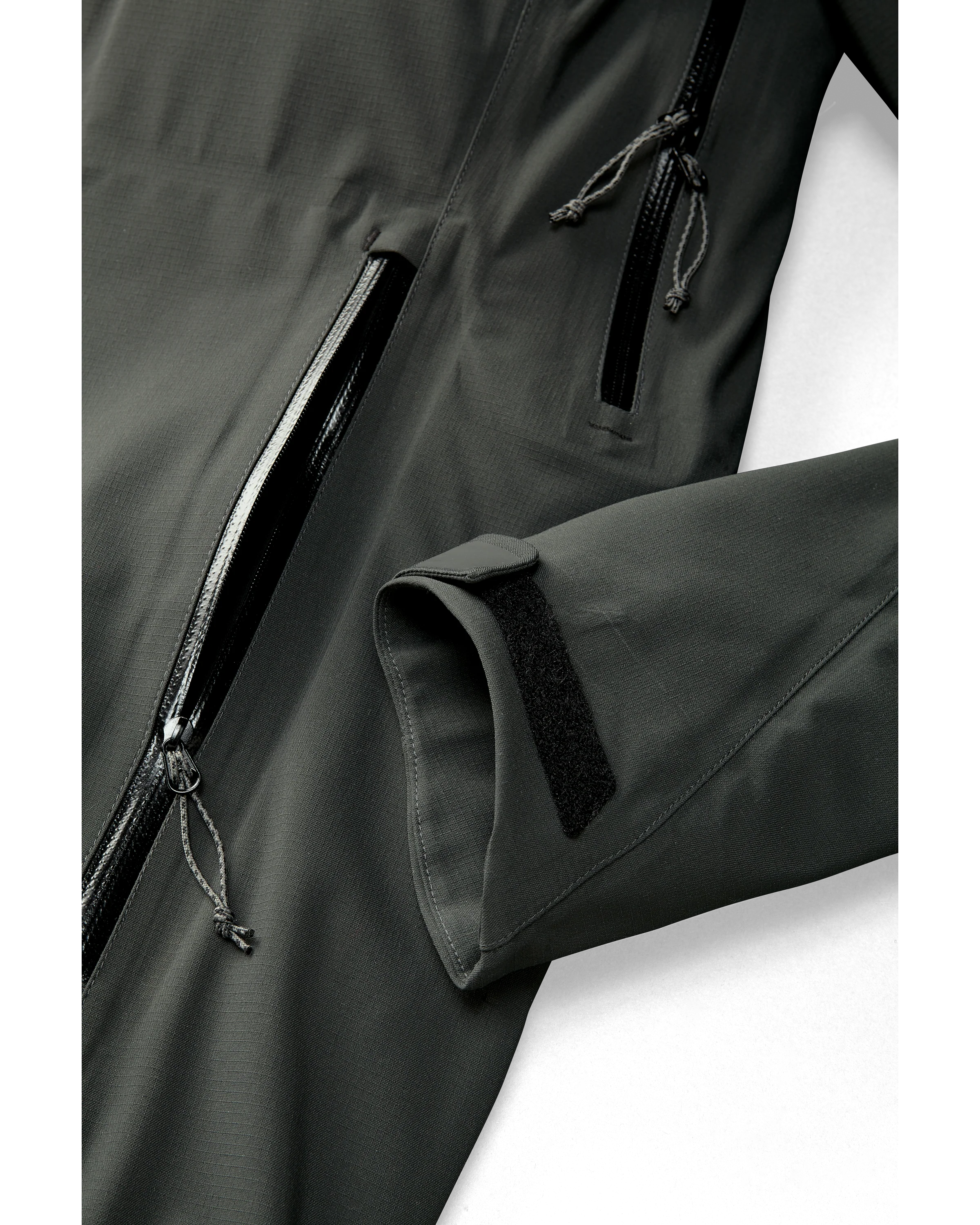 KUIU Kutana Storm Shell Jacket | Gunmetal - Image 6