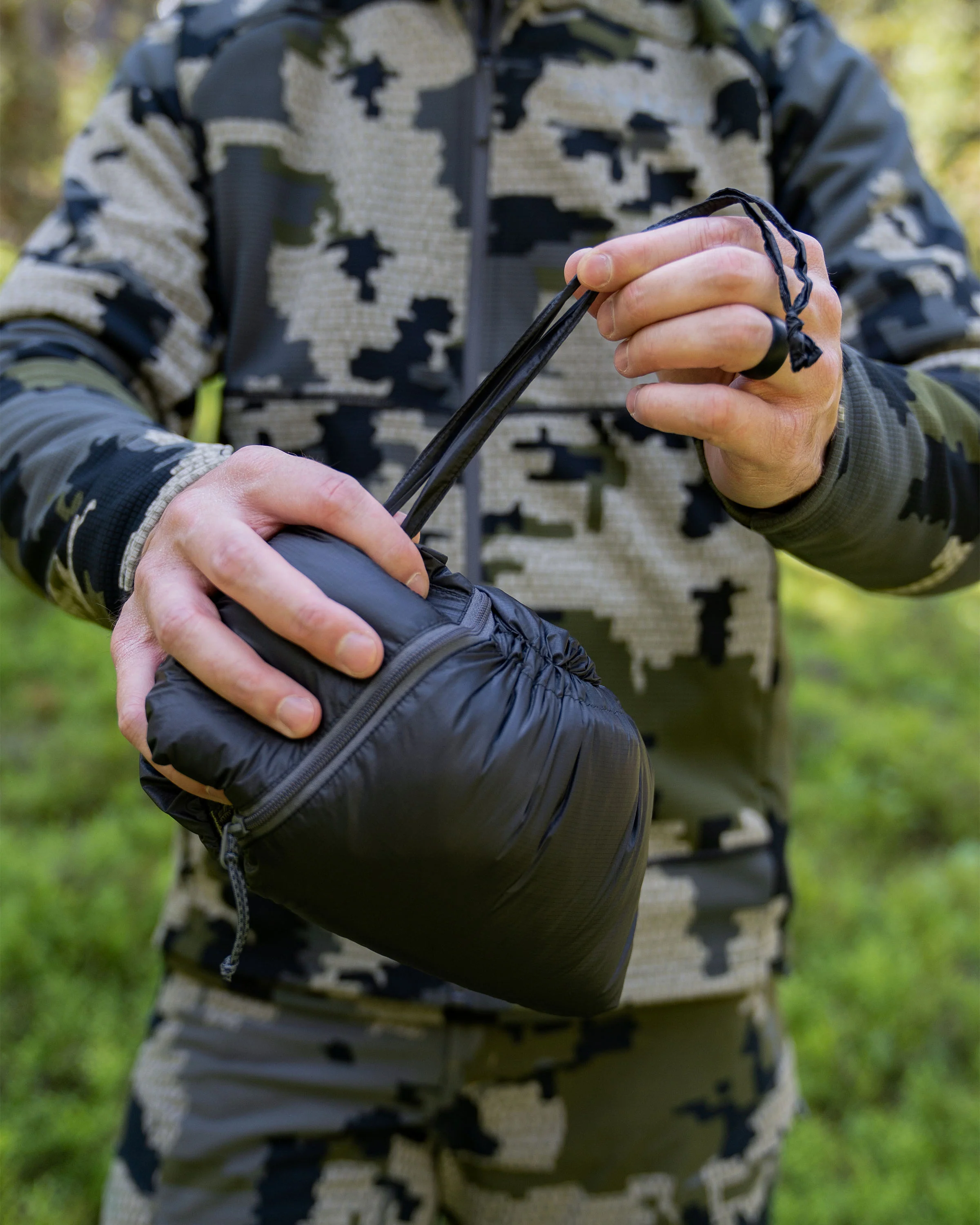 Super Down LT Vest | Black - Image 7