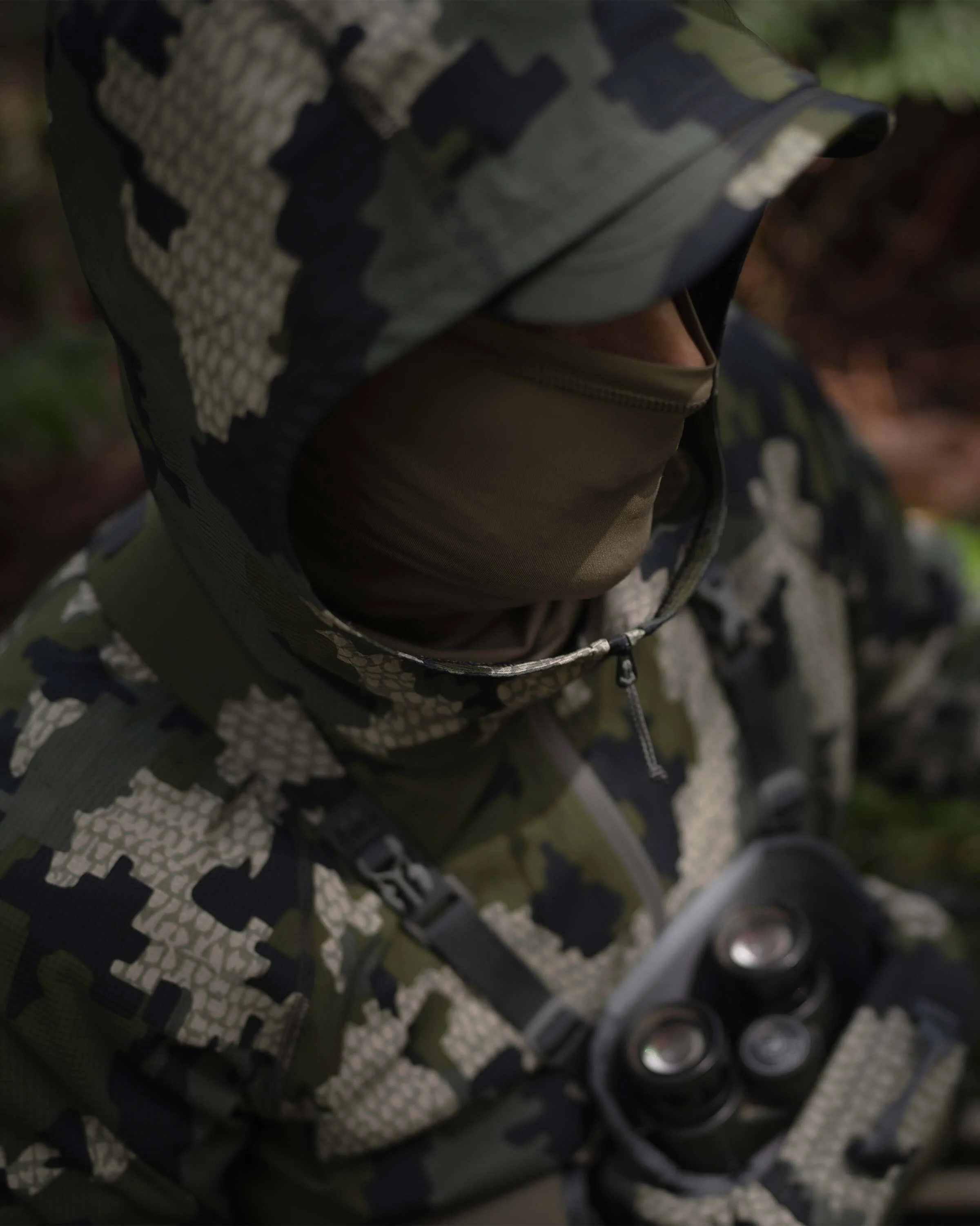 Tiburon Hybrid Hoodie | Stone - Image 7